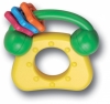 Chrastítko telefonek
Veselé barevné chrastítko ve tvaru telefonu. Rozvíjí jemnou dětskou motoriku a smyslové vnímání. Pro děti od 0 měsíců.
Barevné provedení: Modrá, růžová, oranžová, zelená.