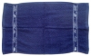 Ručník.
Rozměry: 33 x 53 cm.
Barevné provedení: Tm. Modrá.
Složení materiálu: 100% Bavlna.