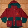 Dětská zimní bunda  ve velikostech: 116/122, 122/128, 128/134. Vínově-zelená. 
65% polyester, 35% bavlna. 